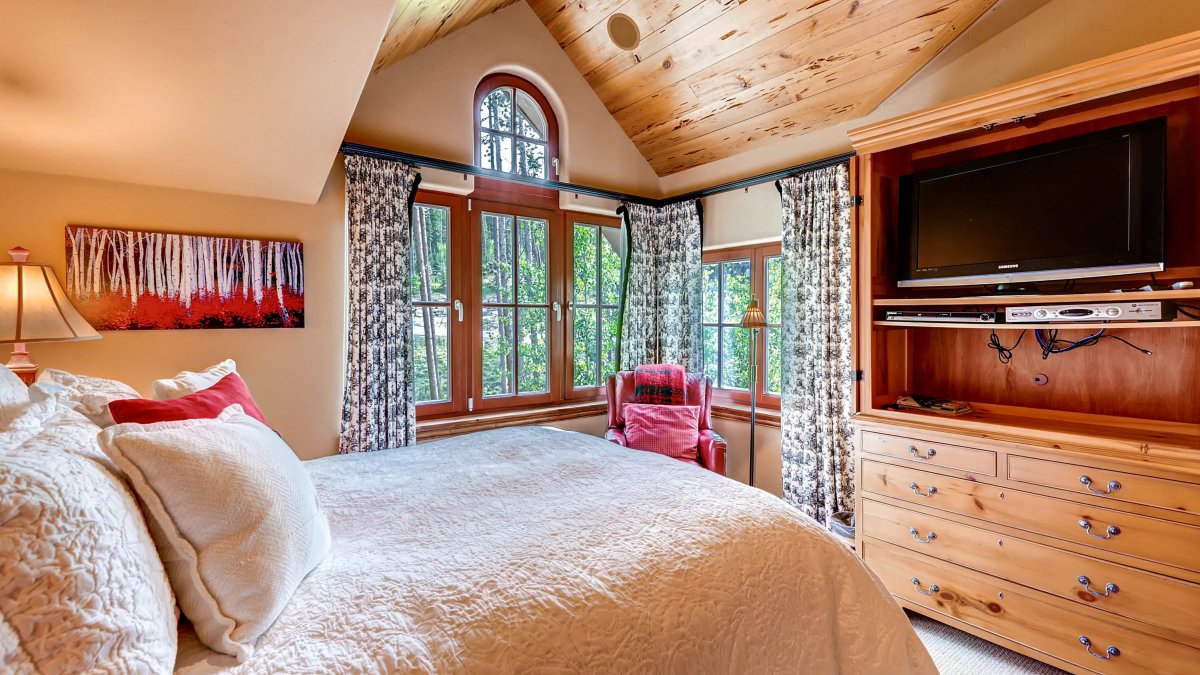Cypress Mountain Chalet
