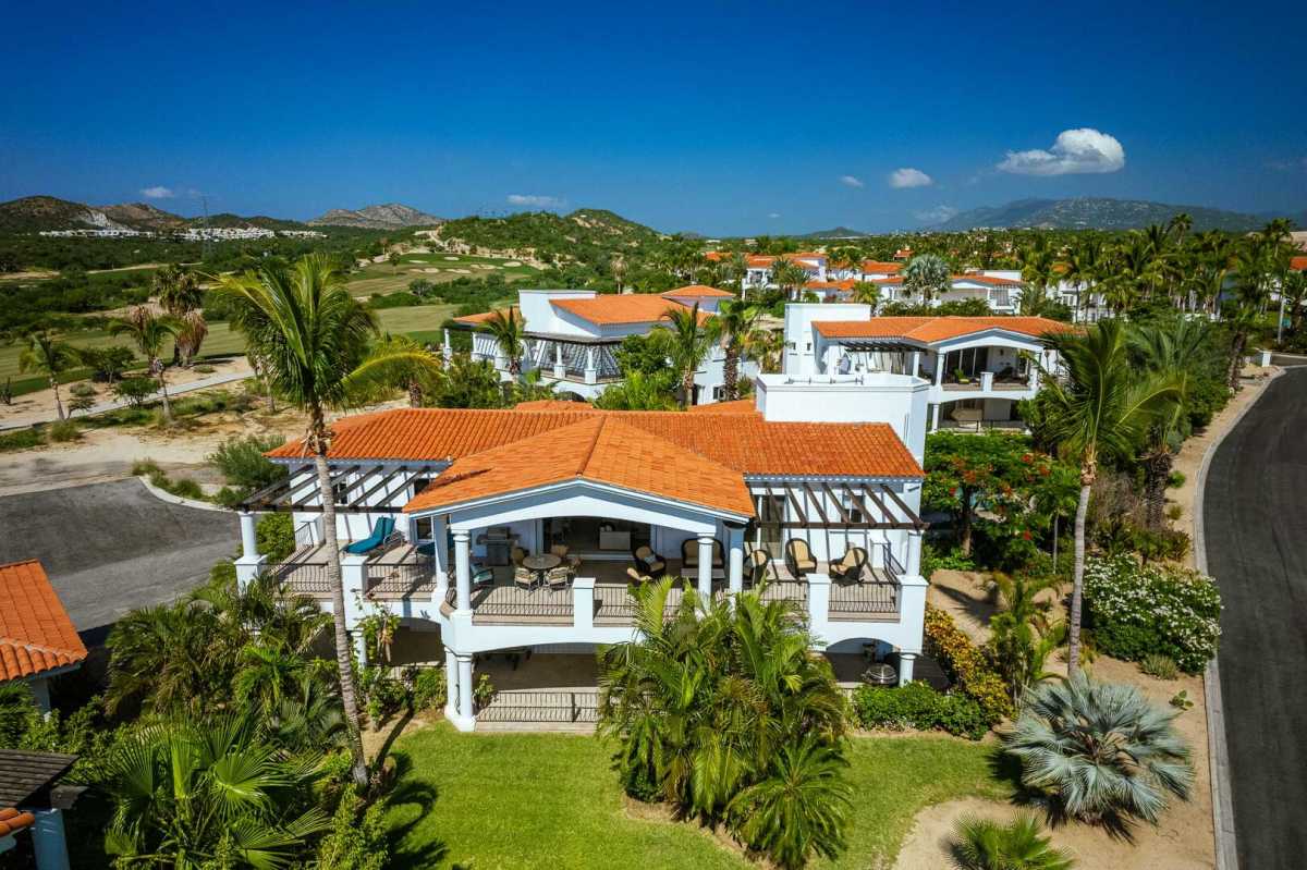 Villas del Oro 106