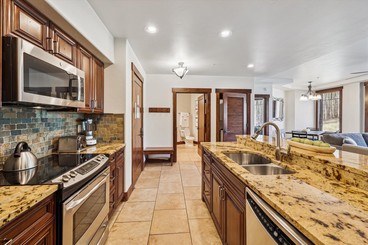 Kitchen, Crystal Peak 7303, Breckenridge Vacation Rental