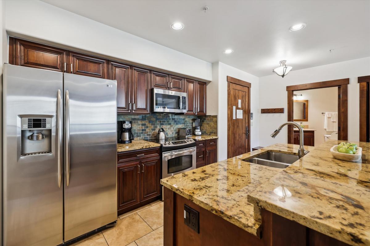 Kitchen, Crystal Peak 7303, Breckenridge Vacation Rental