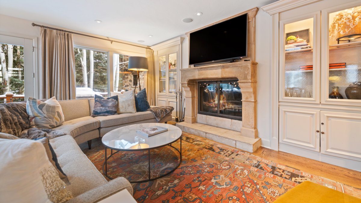 Great Room with Fire Place