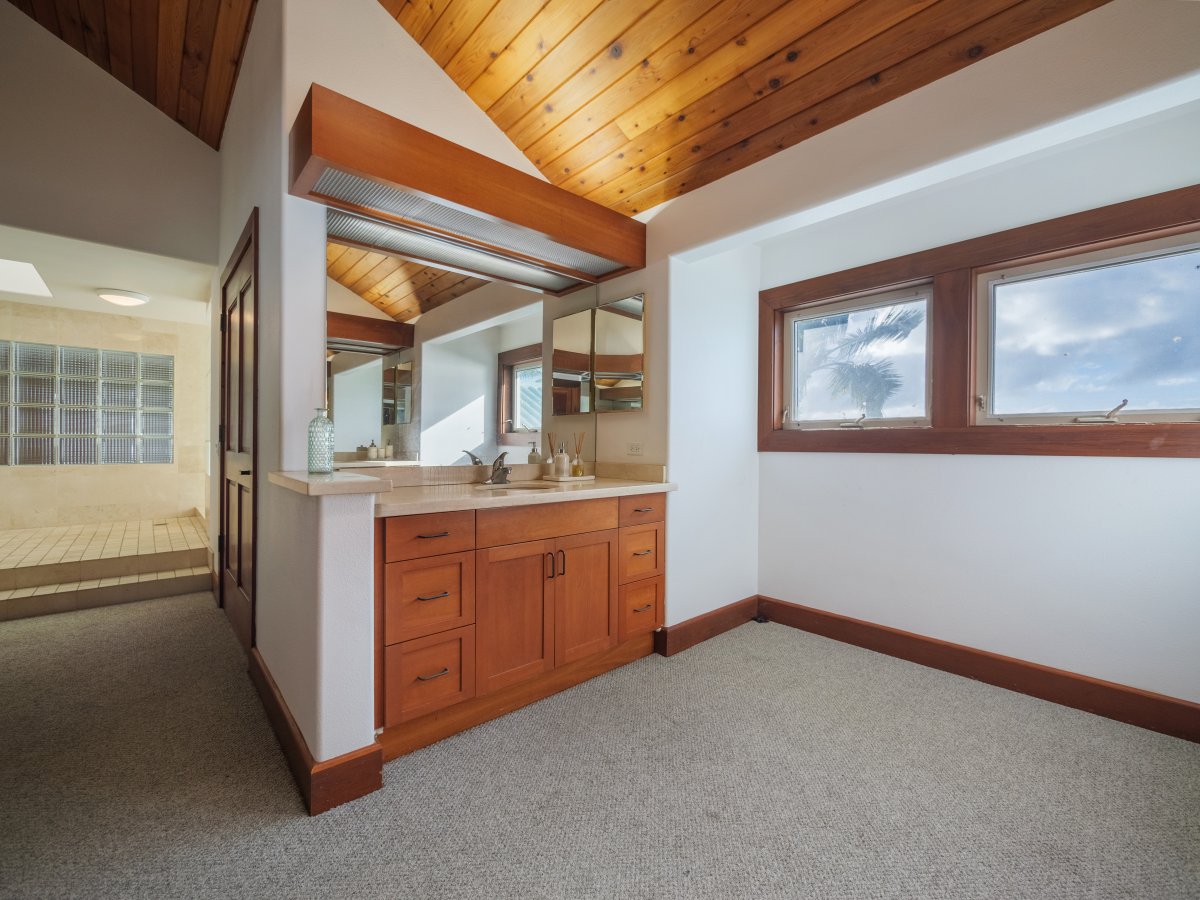 Spacious ensuite with large vanity space.