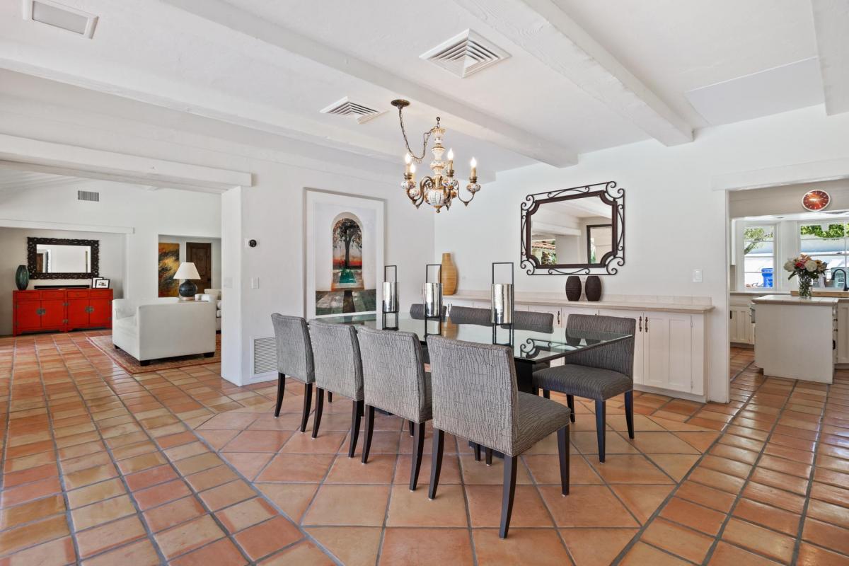 Bella Vista Estate