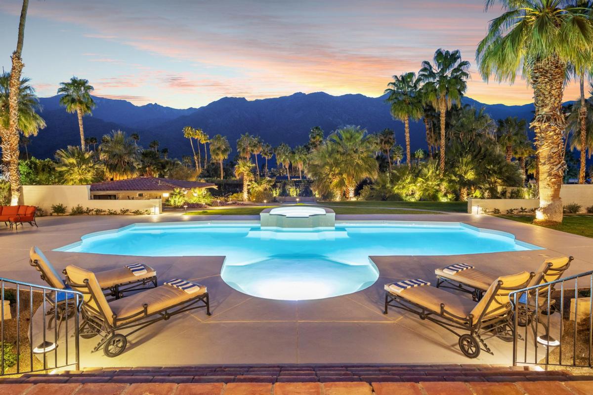 Bella Vista Estate