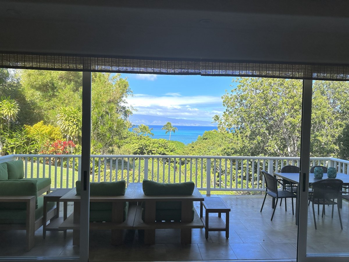 Turtle Cove Napili Hale