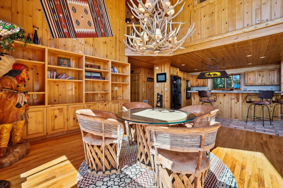 Living Room - Hamilton Creek Cabin - Silverthorne Vacation Rental