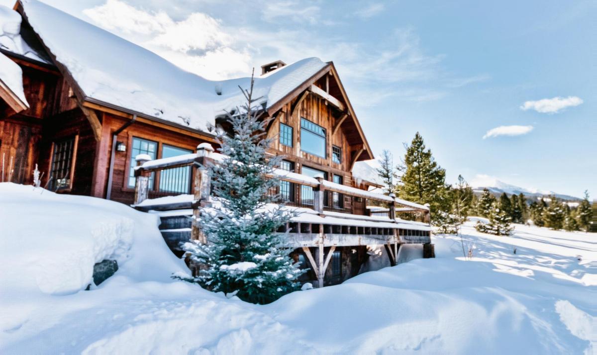 Antler Ridge Lodge