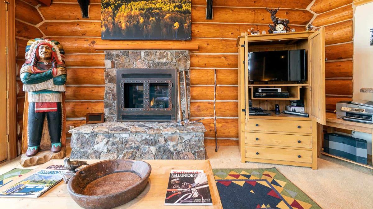 See Forever Cabin 103
