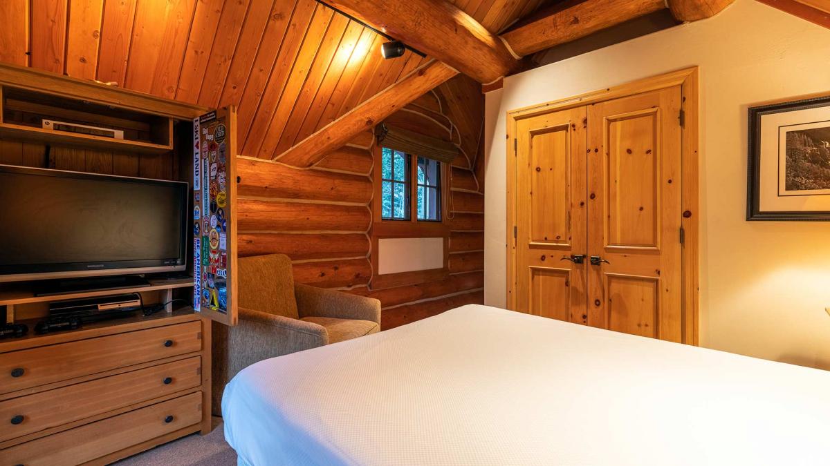 See Forever Cabin 103
