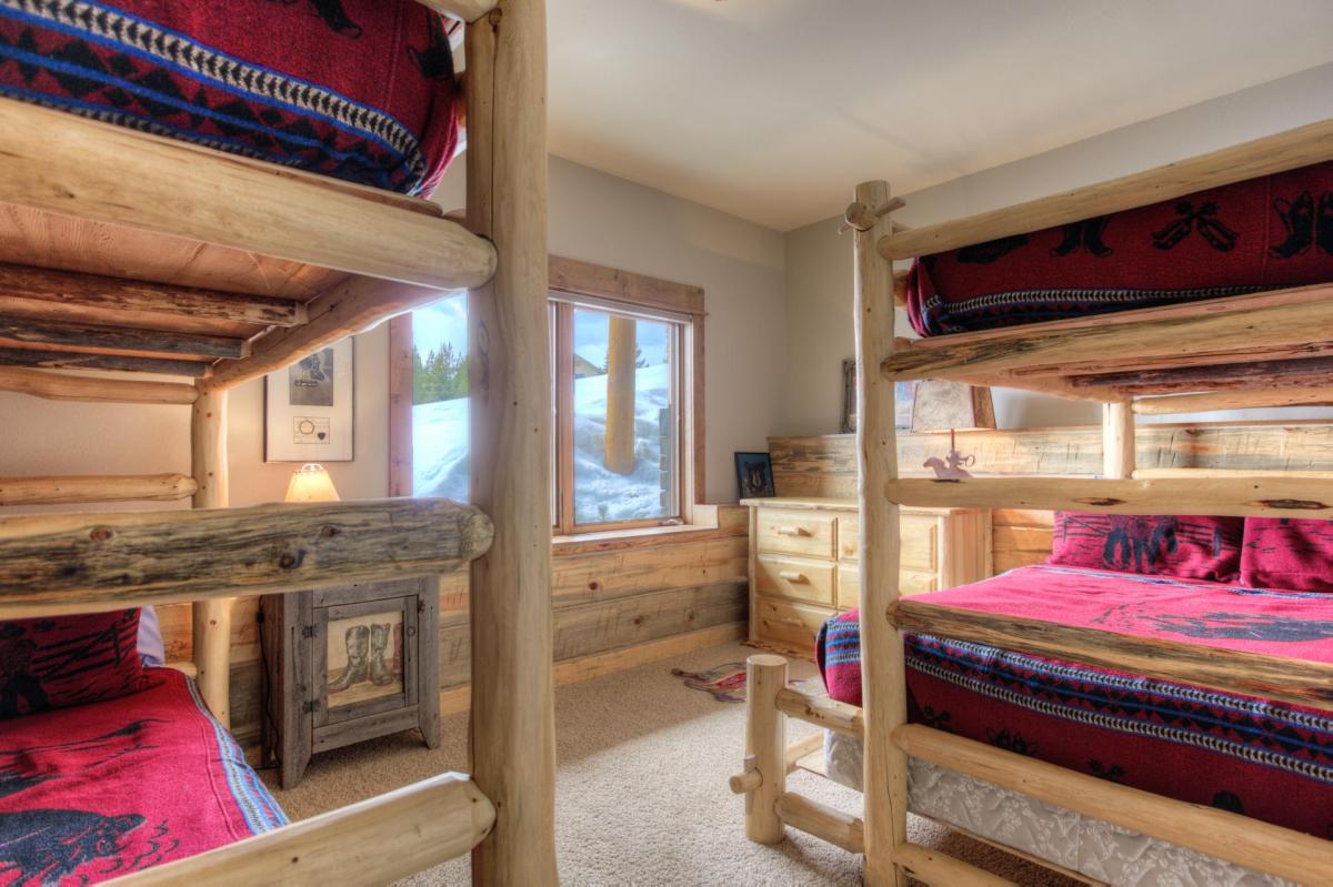 Lone View Lodge