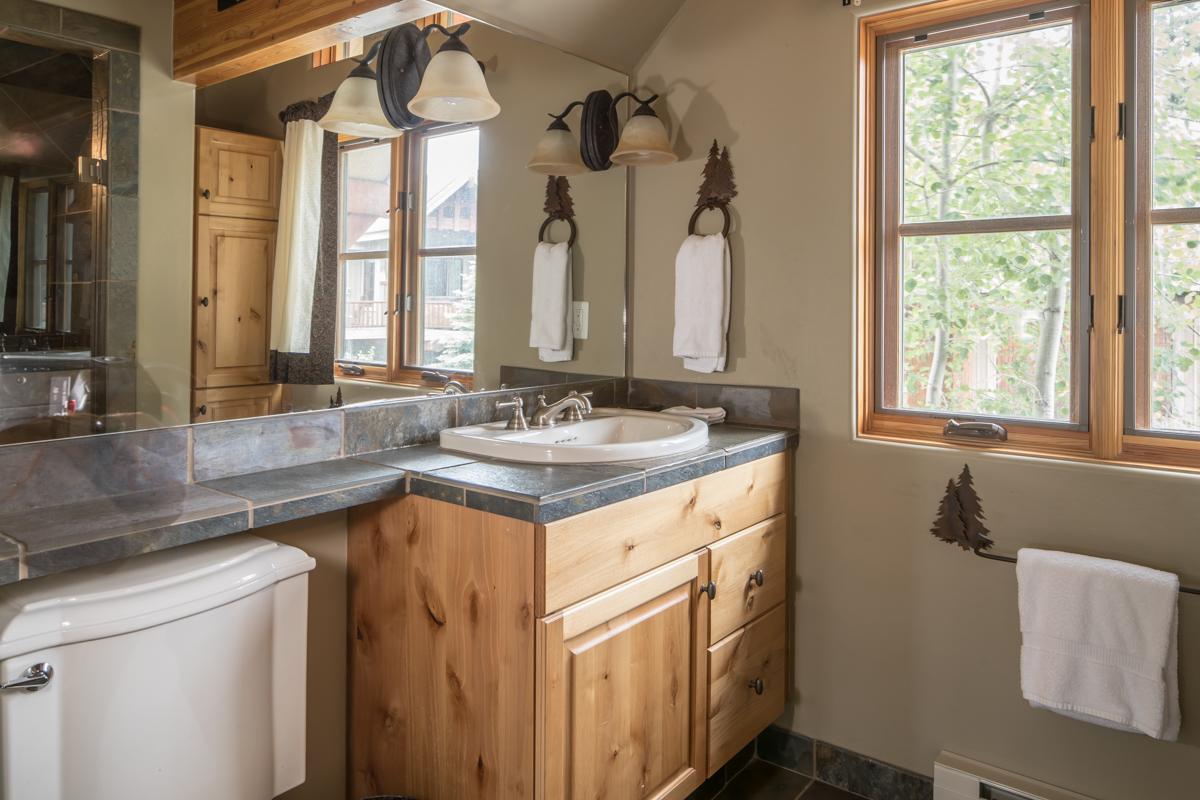 Moonlight Mountain Home- 9 Happy Trails
