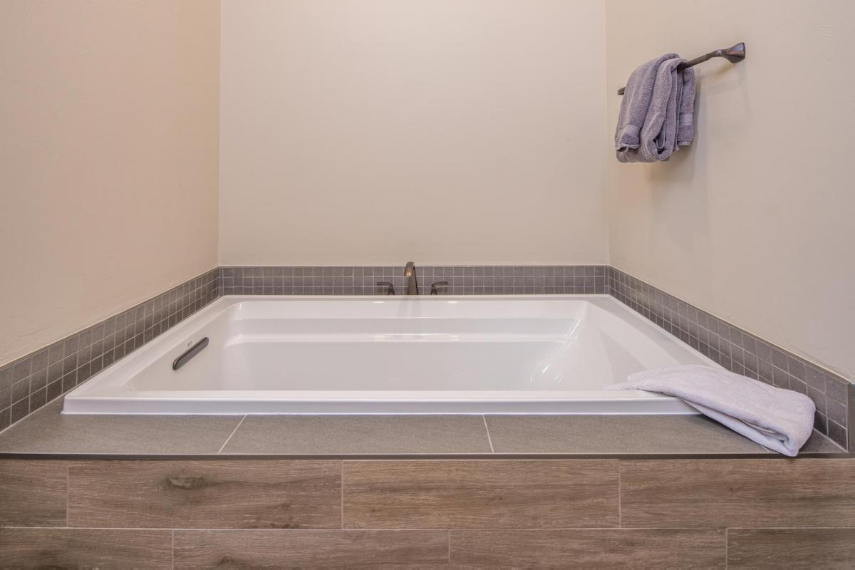 Mountain Lake Condo 502B