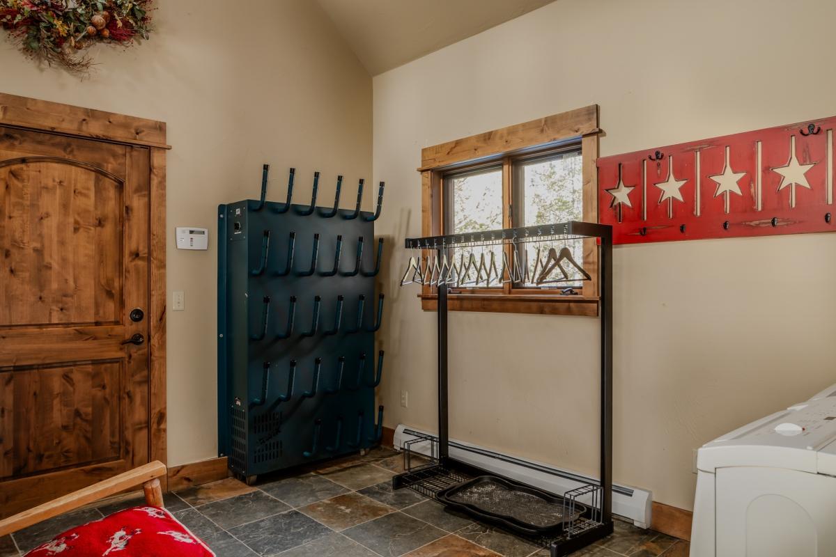 Twin Lift Lodge