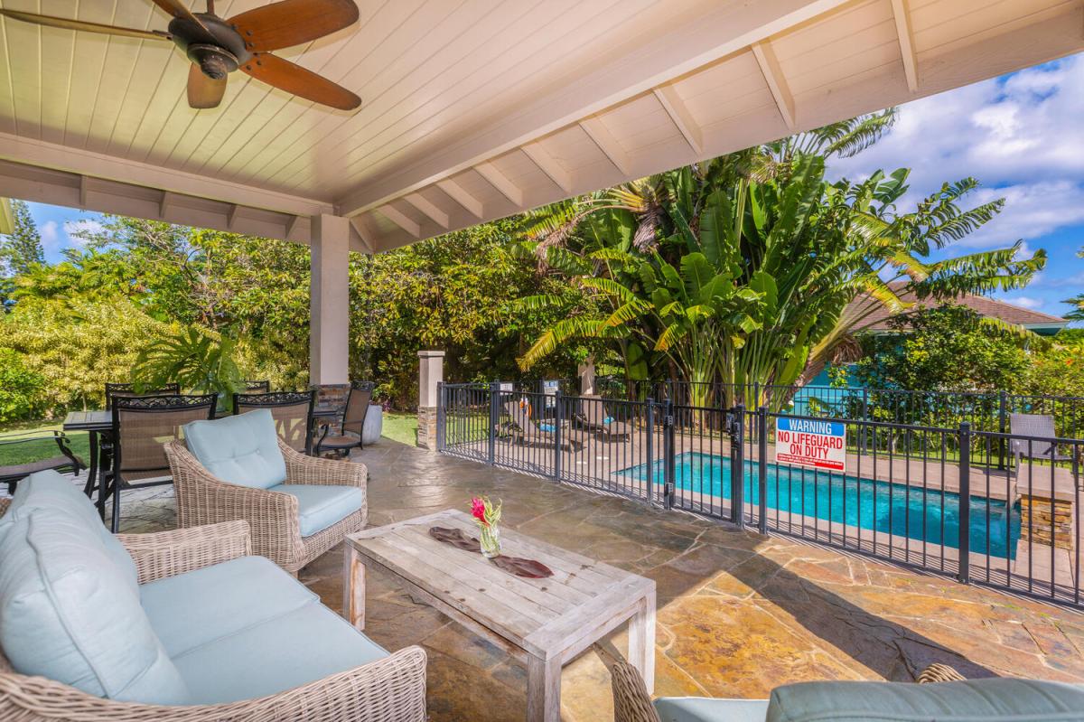Indoor and outdoor dining areas