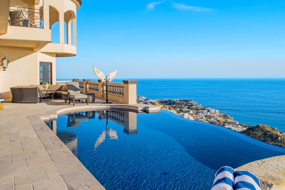 Infinity pool overlooking amazing ocean views