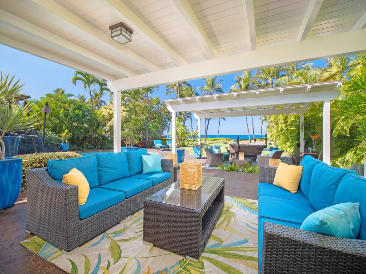 Mango Surf Beach Front Villa