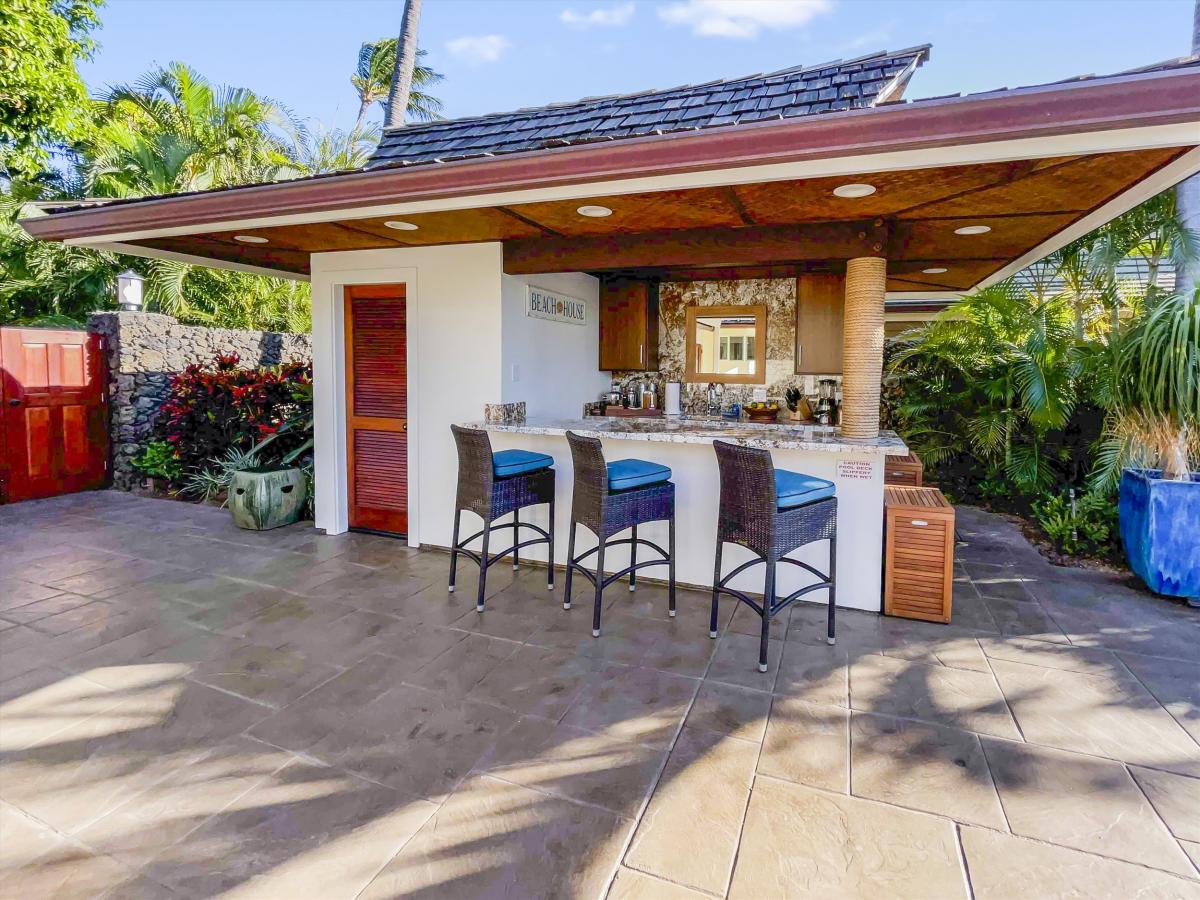 Mango Surf Beach Front Villa