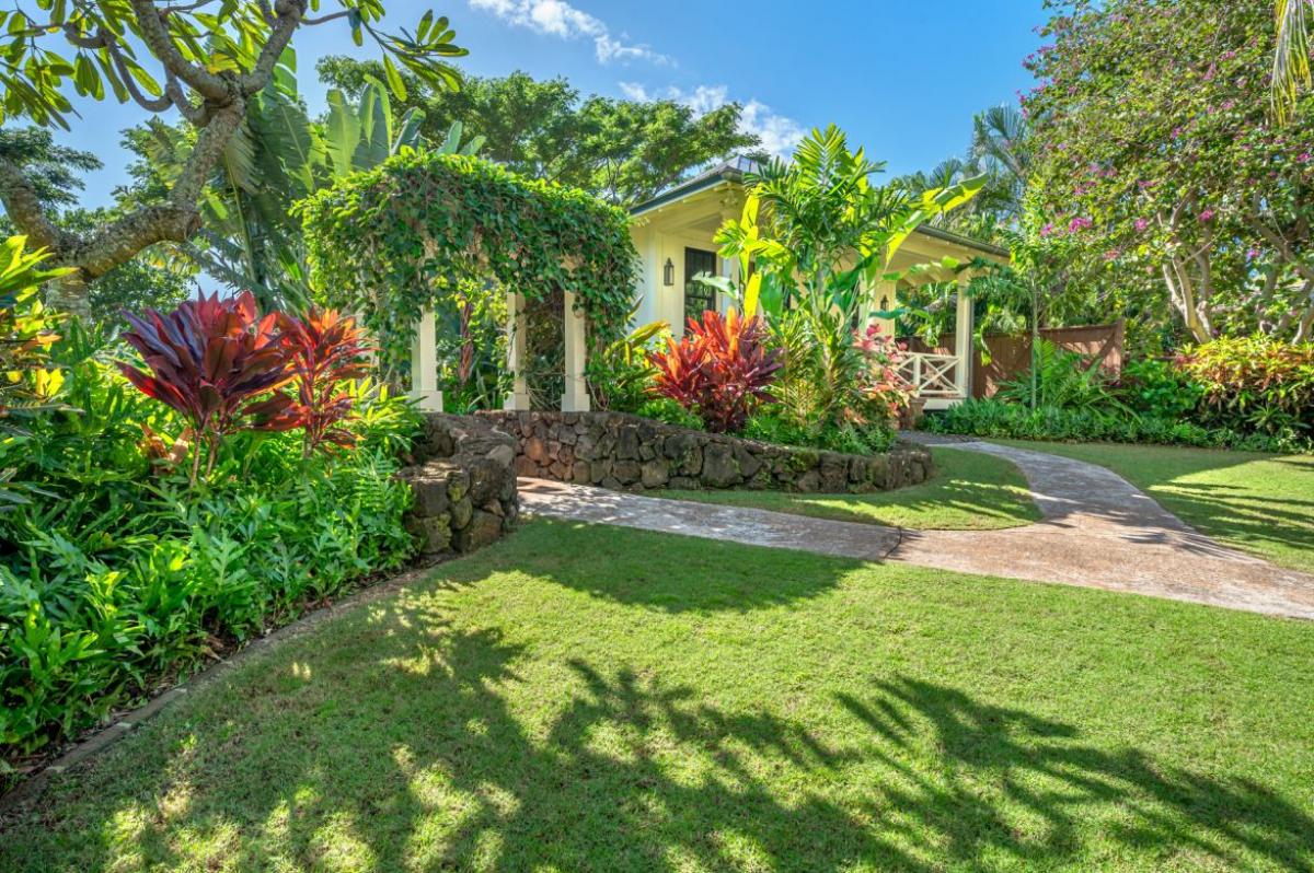 Lodge at Kukui'ula Cottage 1