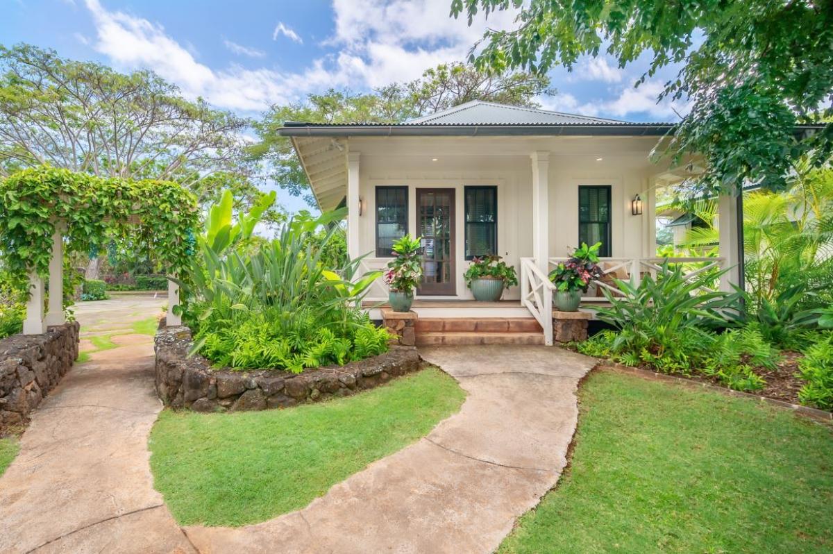 Lodge at Kukui'ula Cottage 5
