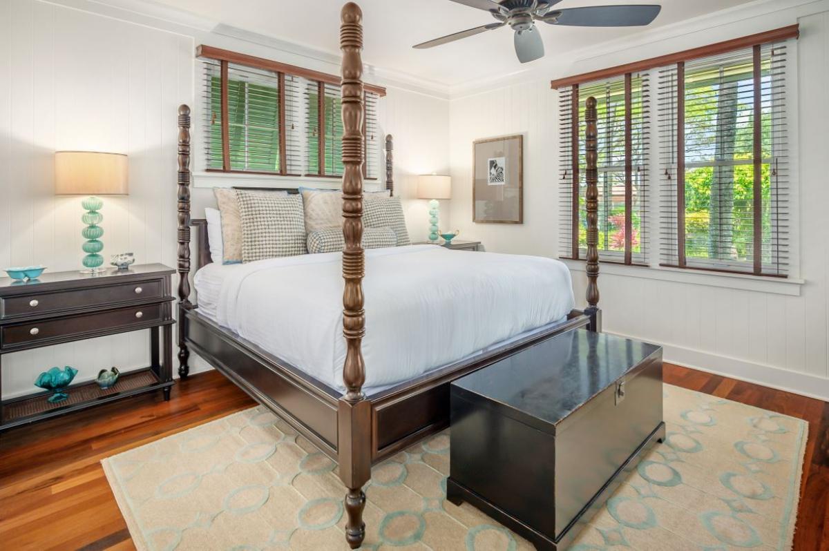 Lodge at Kukui'ula Cottage 9