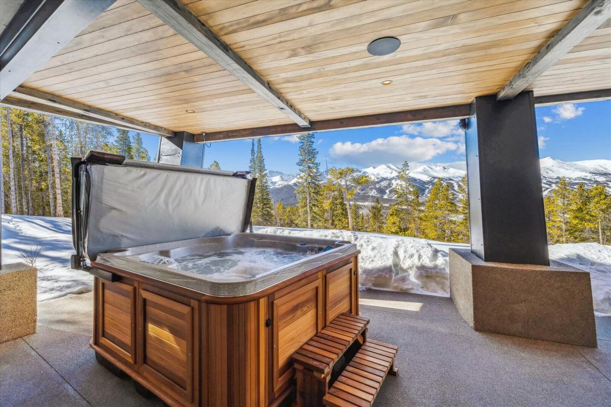 Hot Tub - Modern View Manor - Breckenridge Vacation Rental
