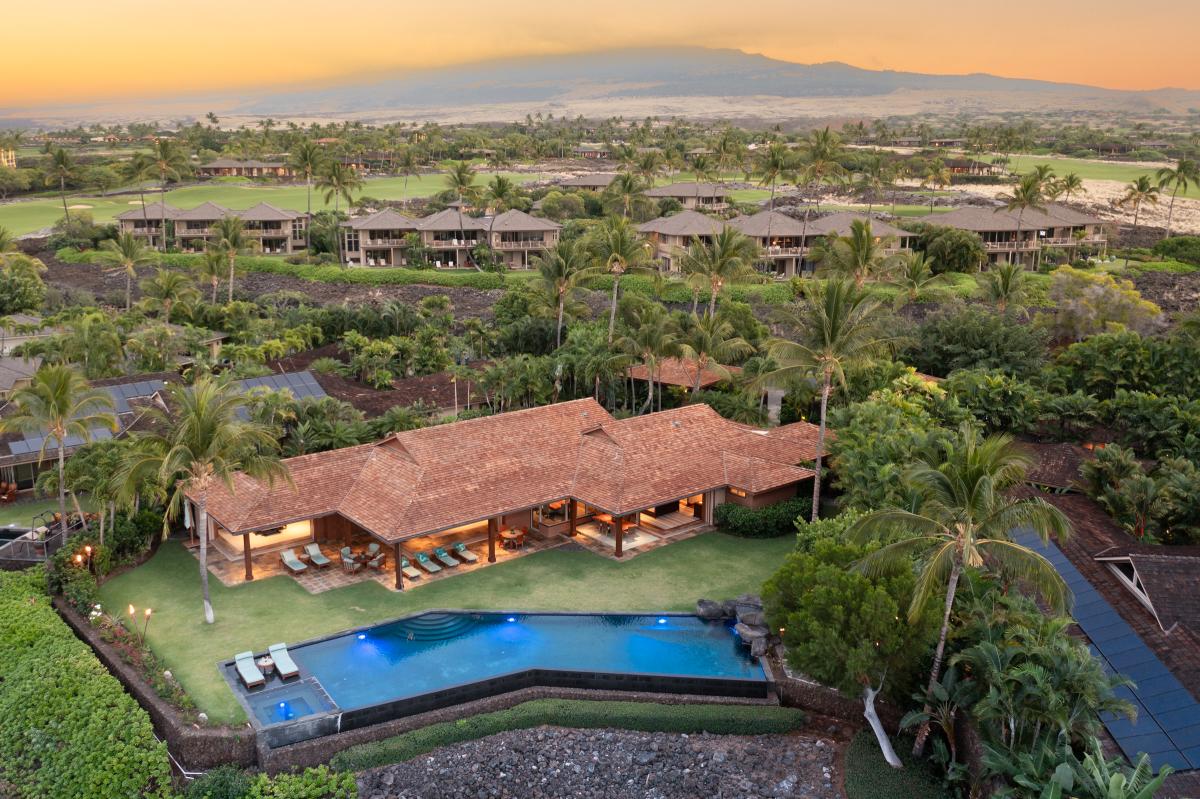 Expansive aerial view of the estate nestled along the Ke‘olu Golf Course.