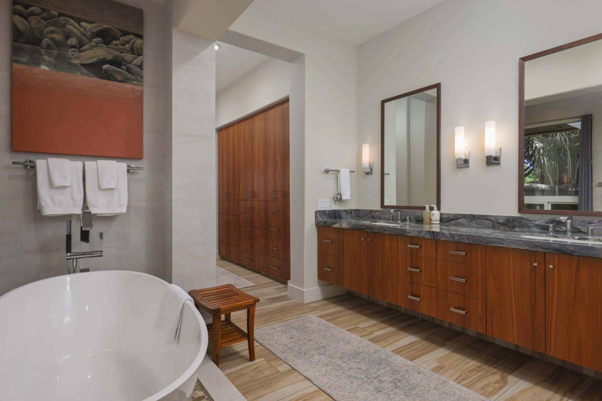 Moani Heights 12