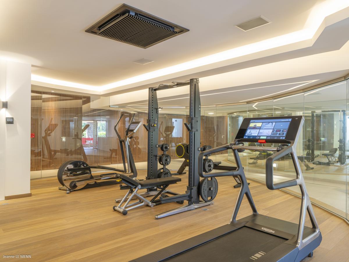 Entertainment & Fitness Area