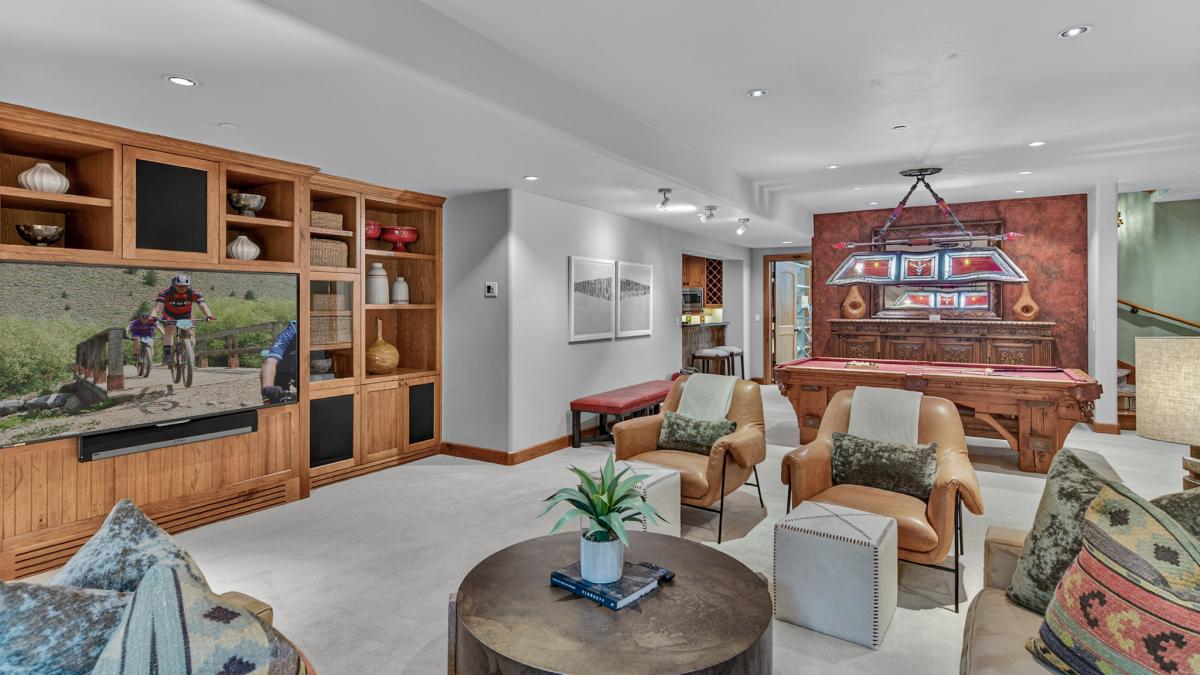 Family Room, Lower Level