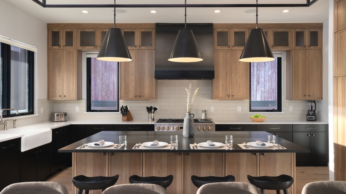 Island Counter, Upper Level