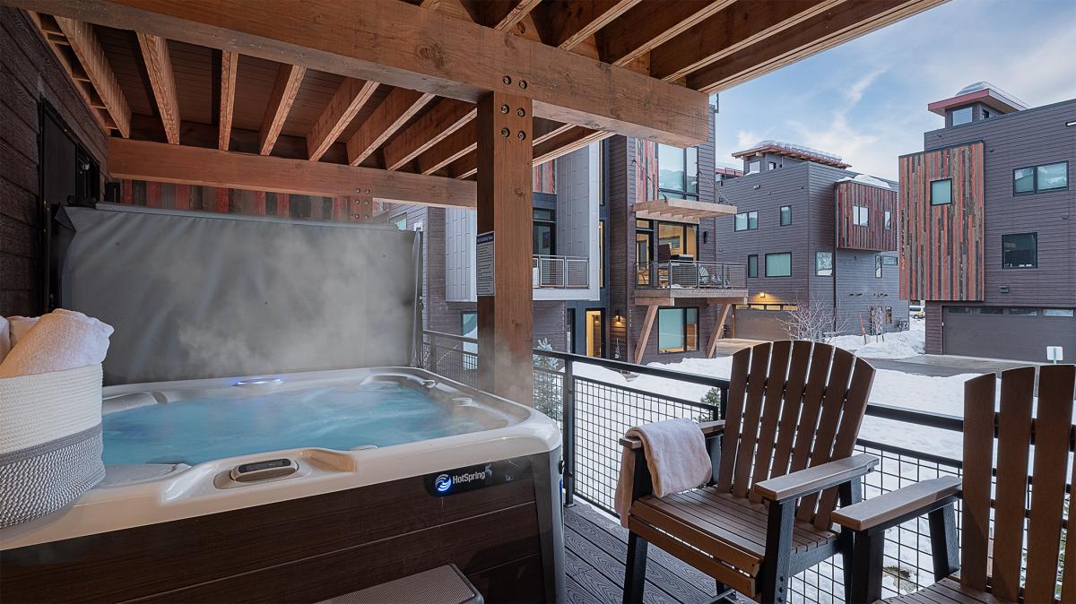 Uptown House: Relaxing hot tub winter