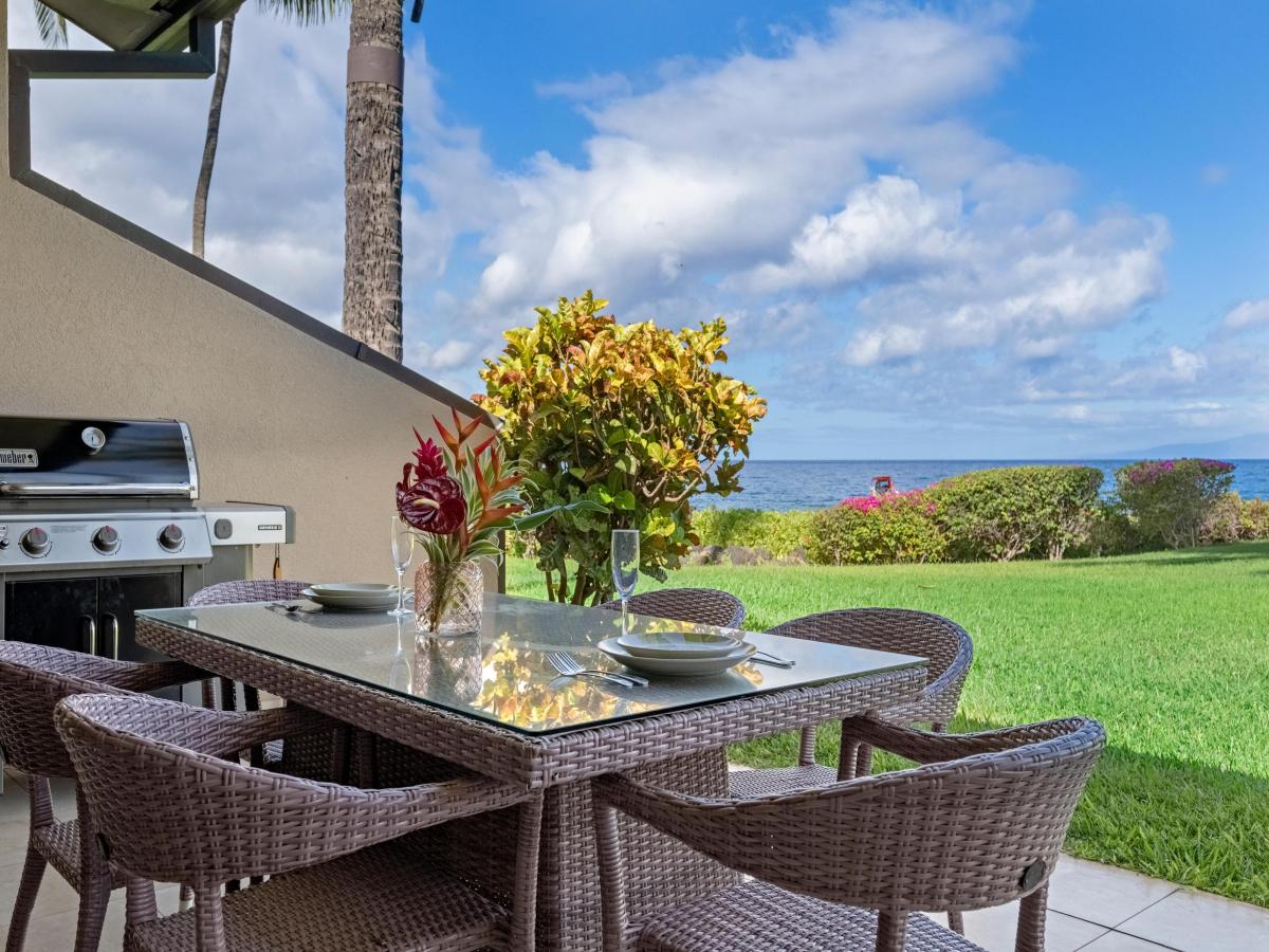 Lanai Dining