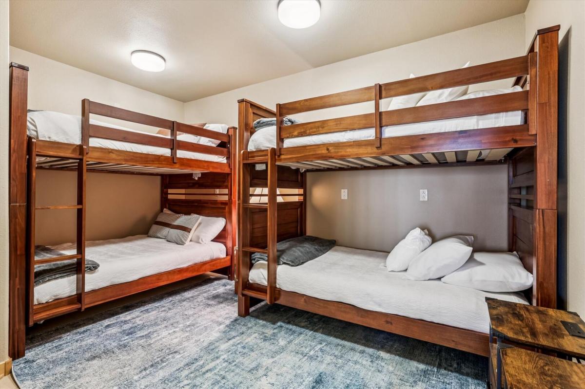 Bedroom - Mountain Serenity Retreat - Blue River Vacation Rental