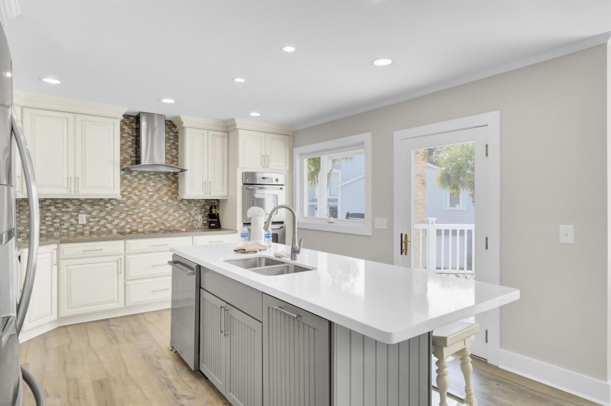 Beachwood West 6 by Wild Dunes