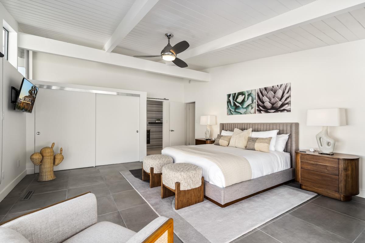 Alexander Desert Dreams