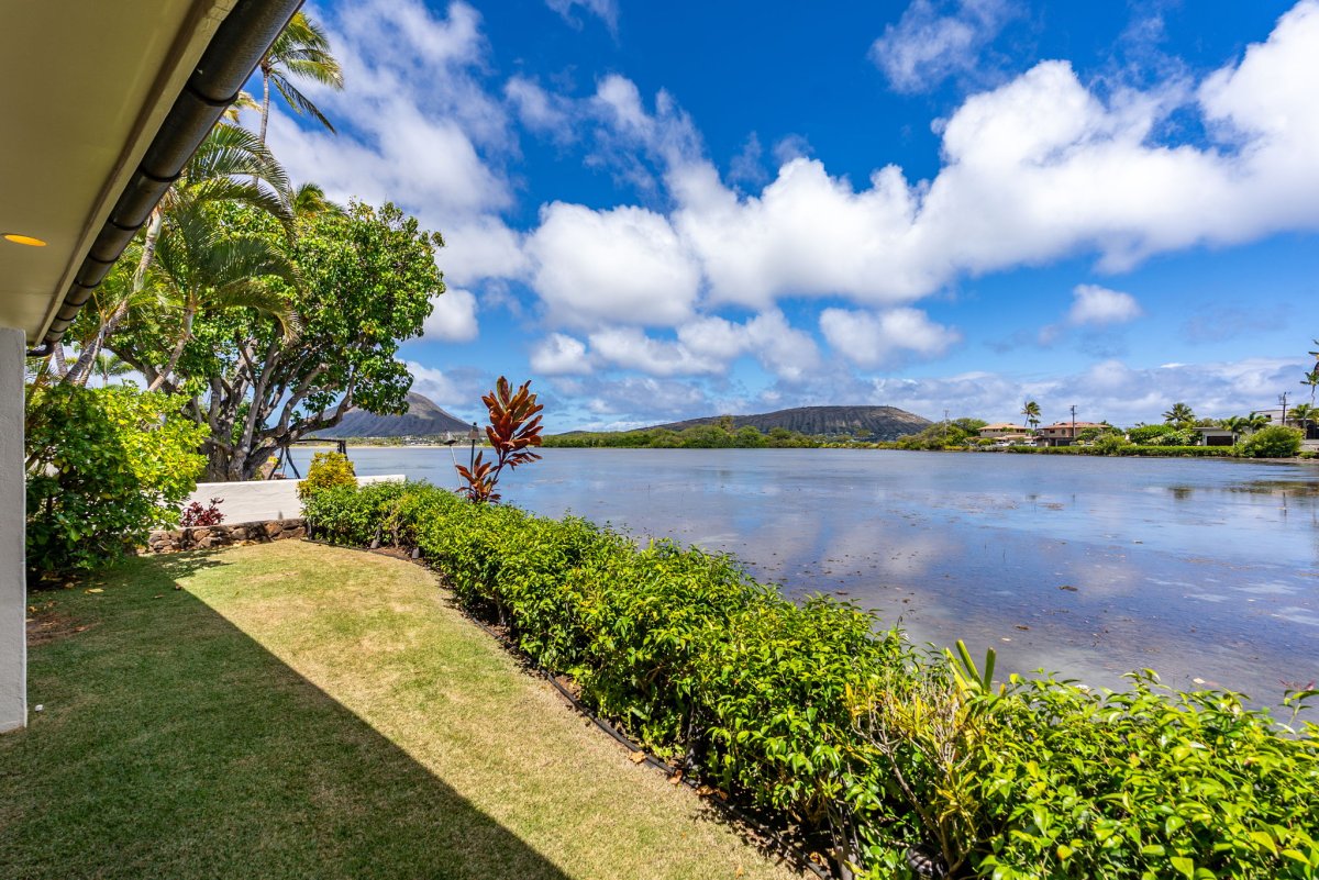 Manicured gardens, lagoon views and a volcanic backdrop, all at your fingtertips.