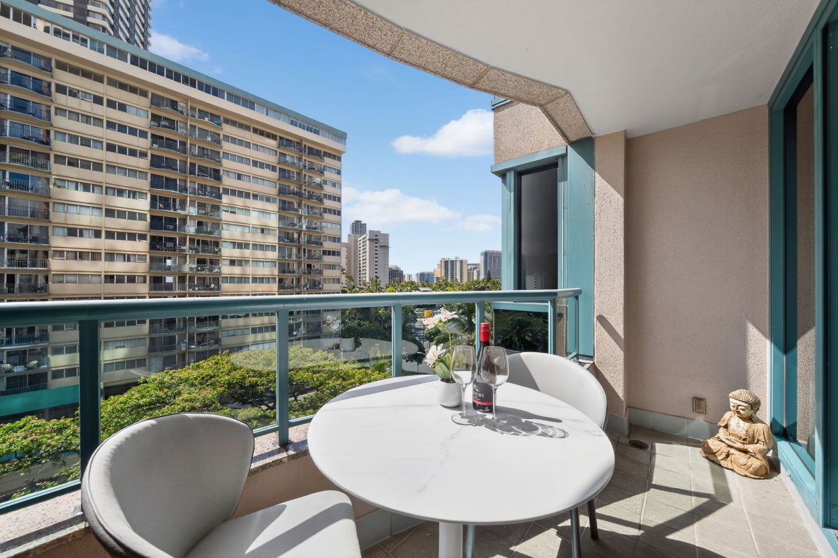 Sip coffee on your private lanai while taking in Waikiki skyline and city views.