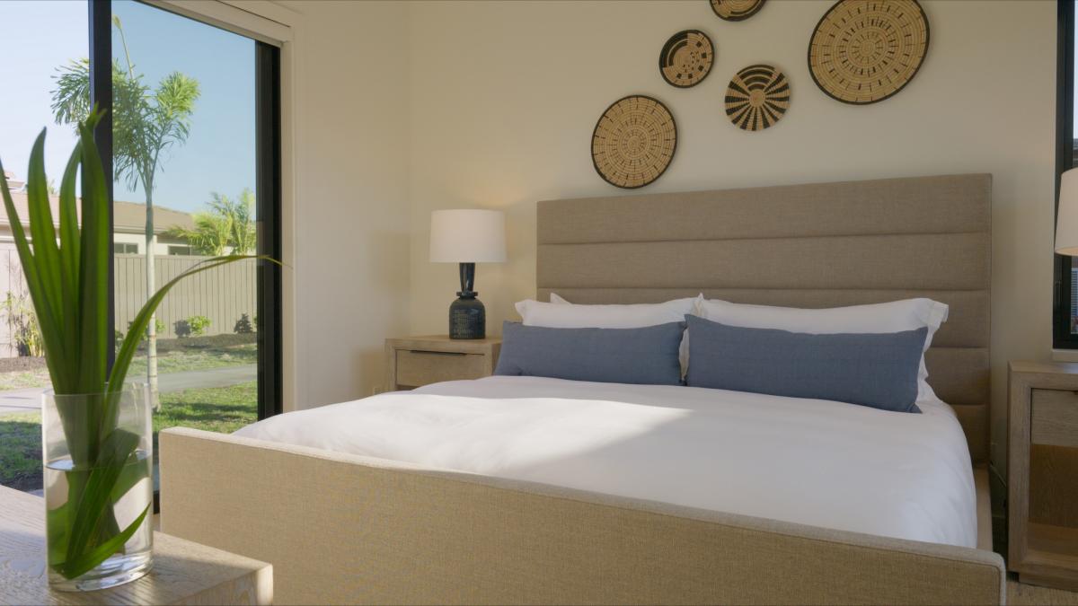 The Detached Building Suite (Bedroom #5) offers a serene private retreat for added tranquility and restful nights on the Kohala Coast.