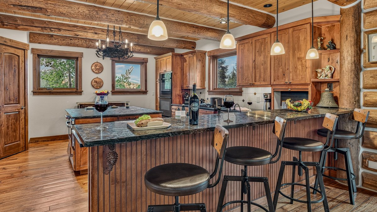 Kitchen, Main Level - Bar seating