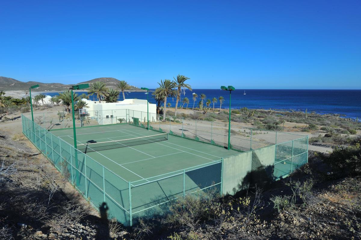 Tennis court