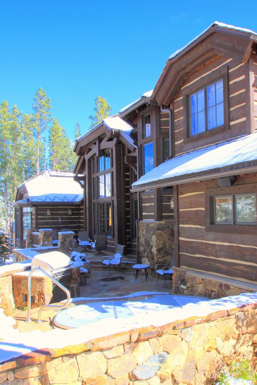Breck Balmoral Lodge