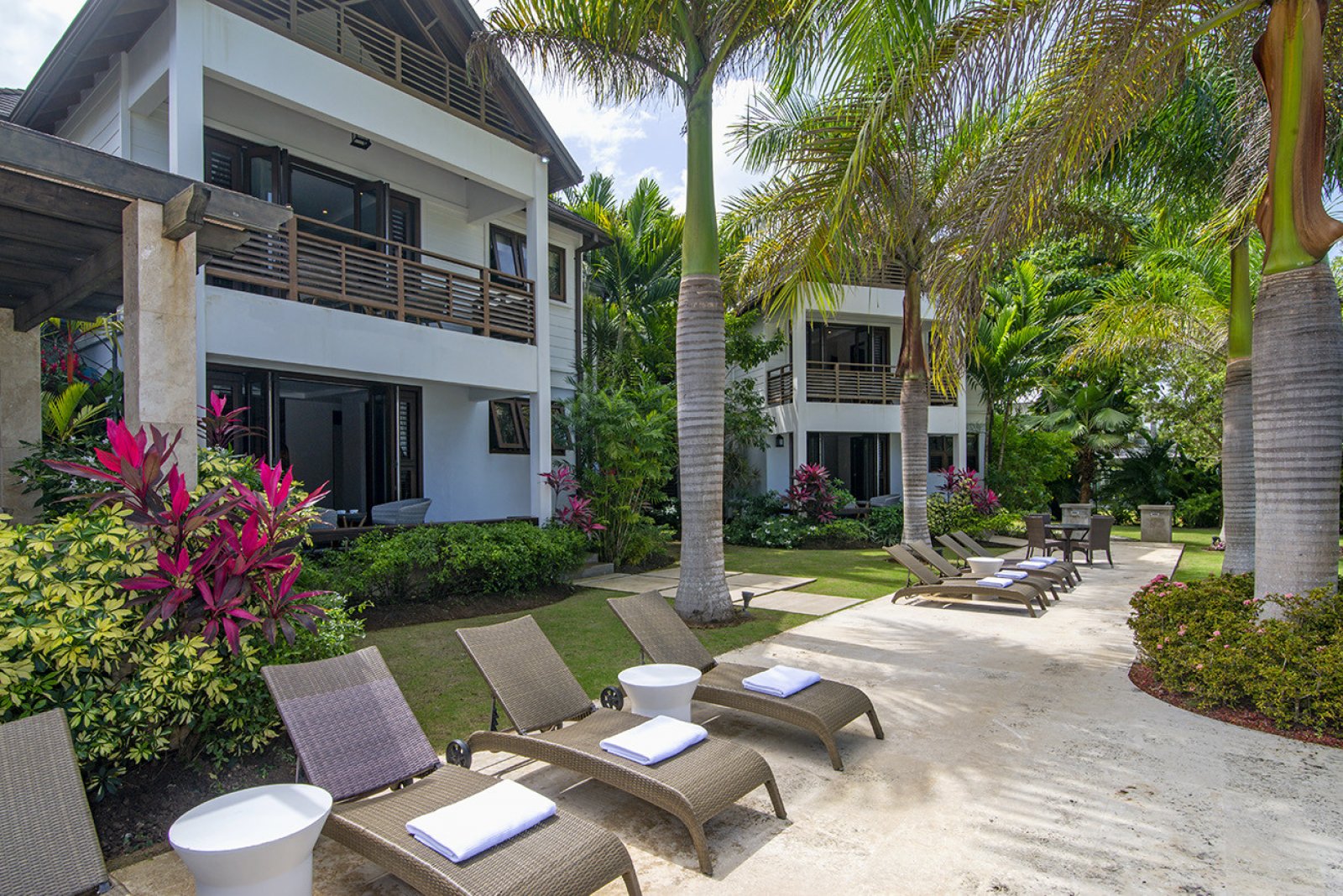 Canoe Cove on the Beach on Old Fort Bay Ocho Rios Vacation Rental