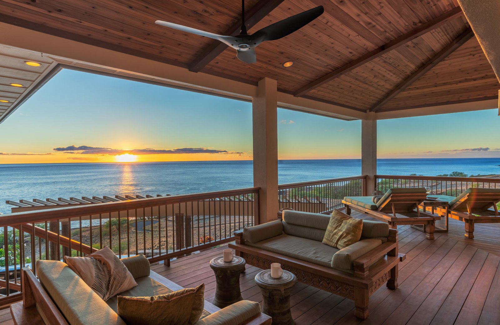 Whales Play at Kohala Waterfront Big Island Vacation Rental Exotic