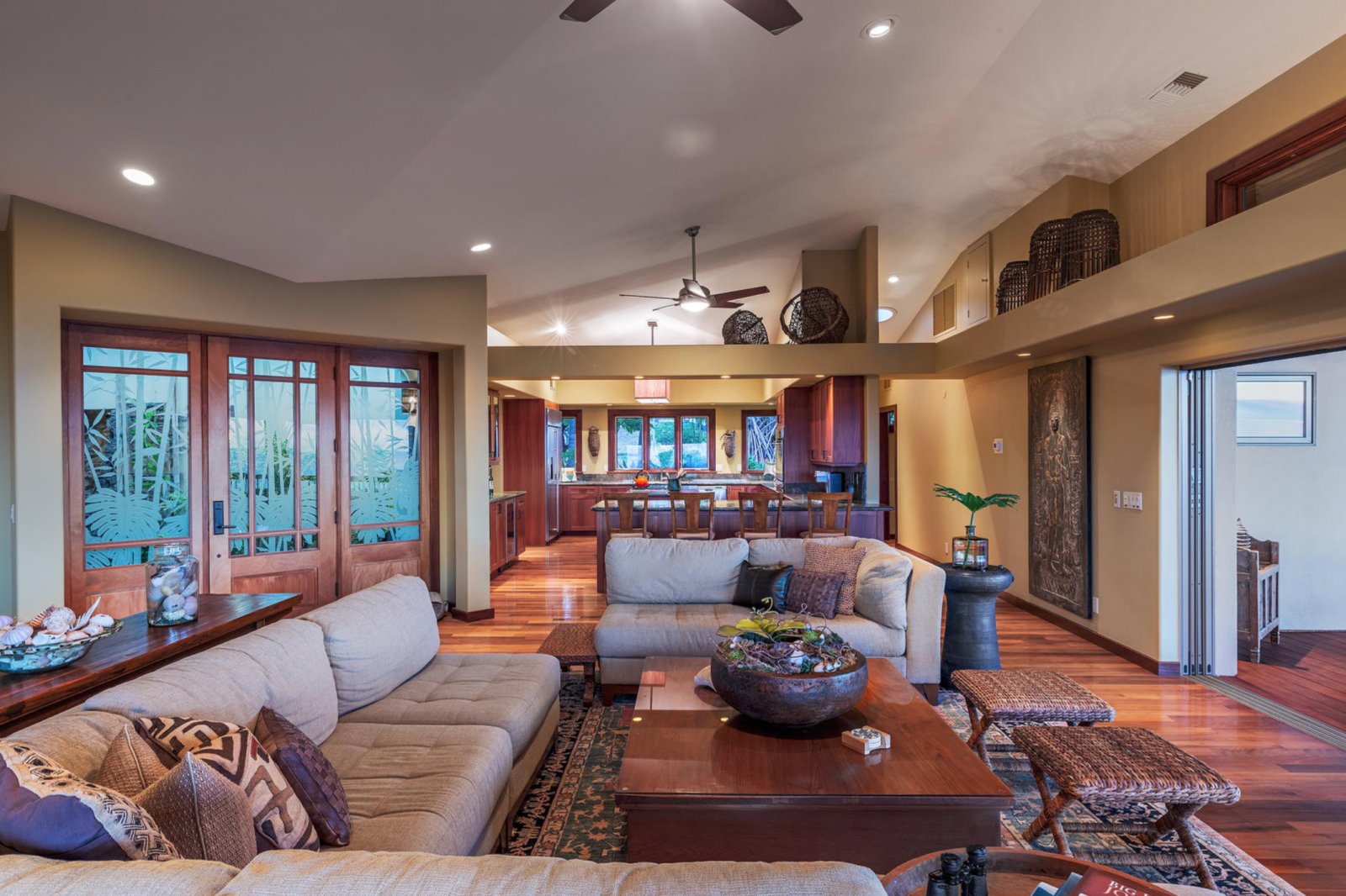 Whales Play at Kohala Waterfront Big Island Vacation Rental Exotic