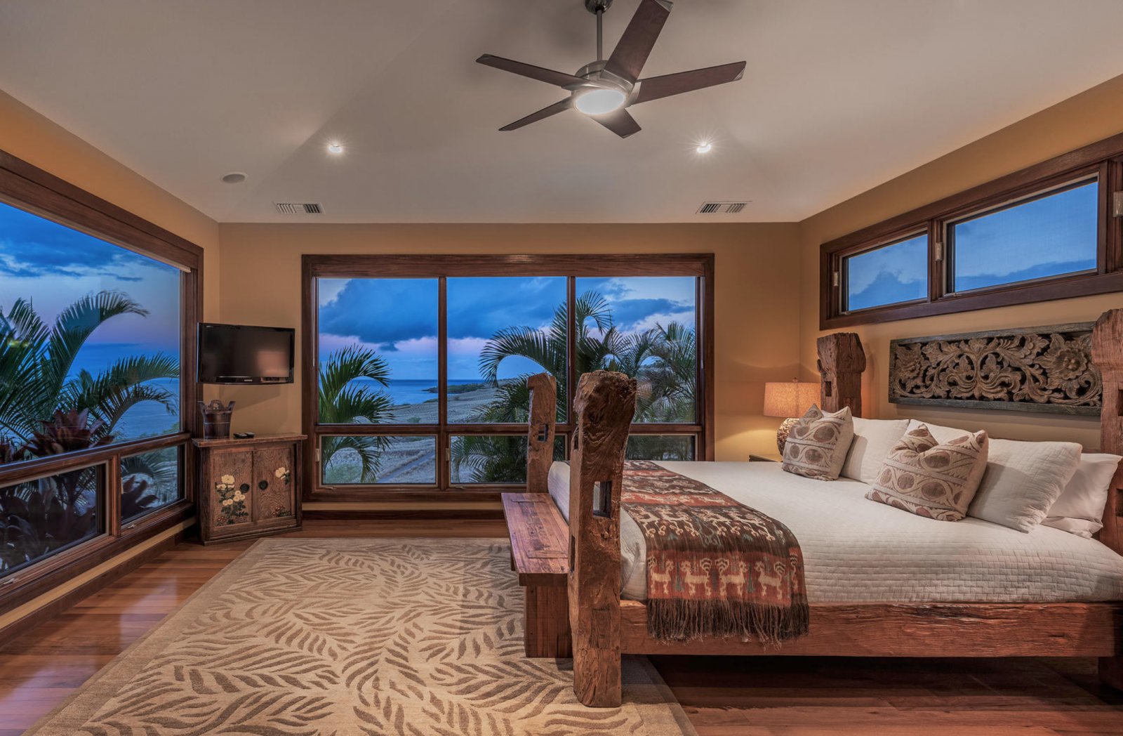 Whales Play at Kohala Waterfront Big Island Vacation Rental Exotic