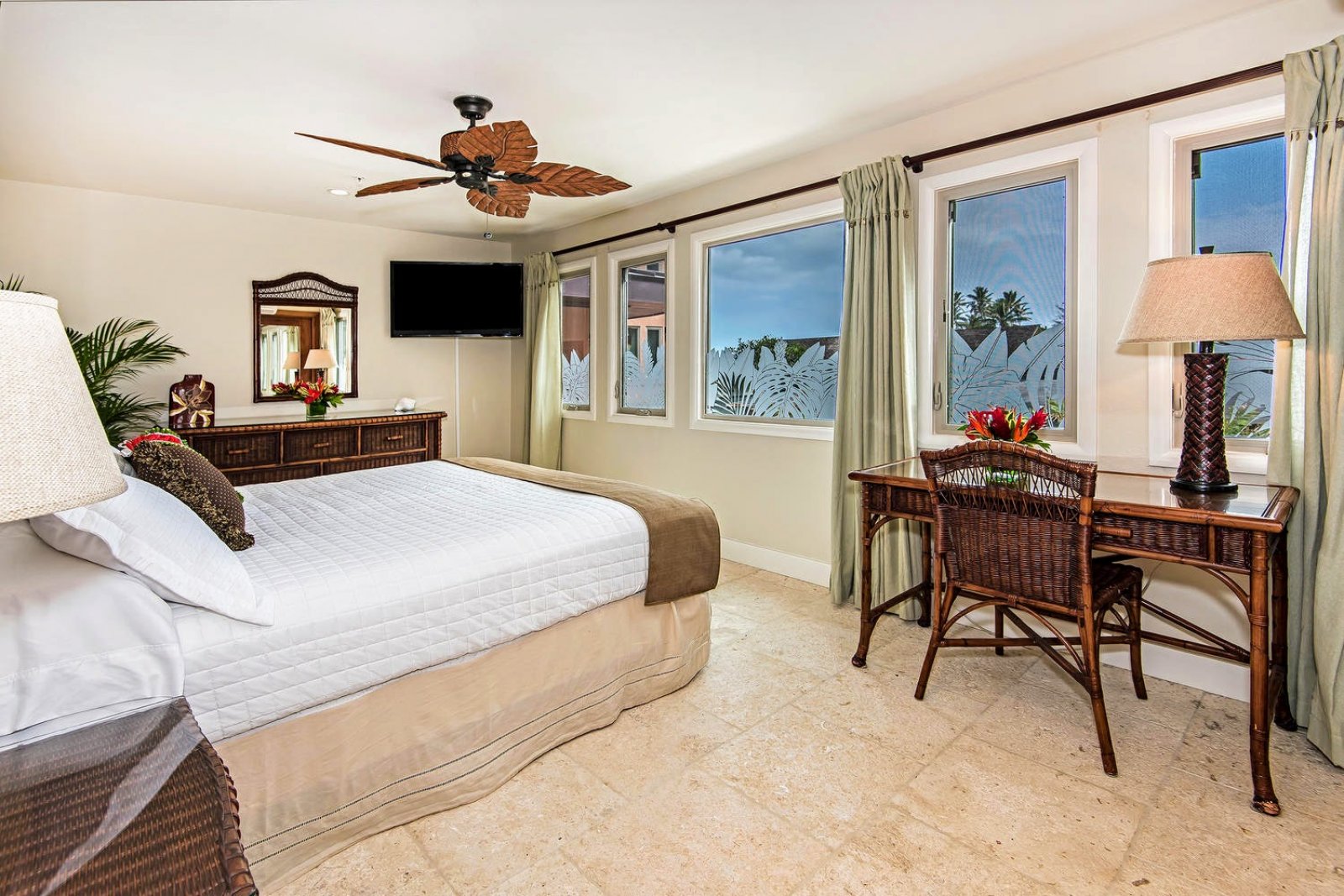 Royal Hawaiian Estate Waimanalo Vacation Rental Exotic Estates