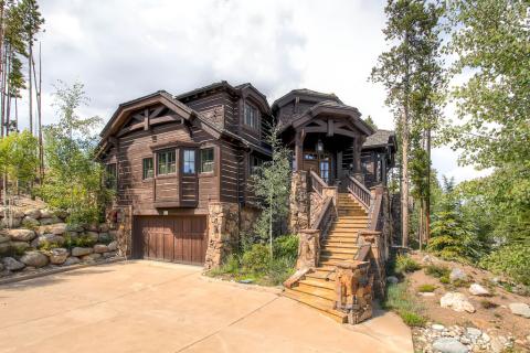 Breck Balmoral Lodge