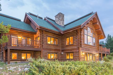 Huckleberry Hideaway
