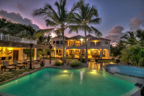 Arrecife Grand Estate