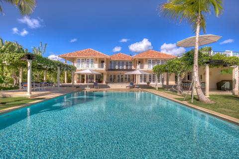 Arrecife Grand Estate